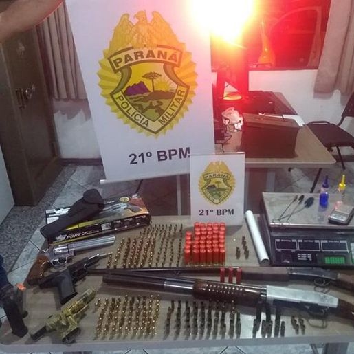 Armas e munições de uso restrito são apreendidas pela Polícia Militar 