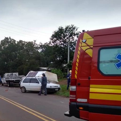 Saída de pista mobiliza bombeiros e PRF na BR-163
