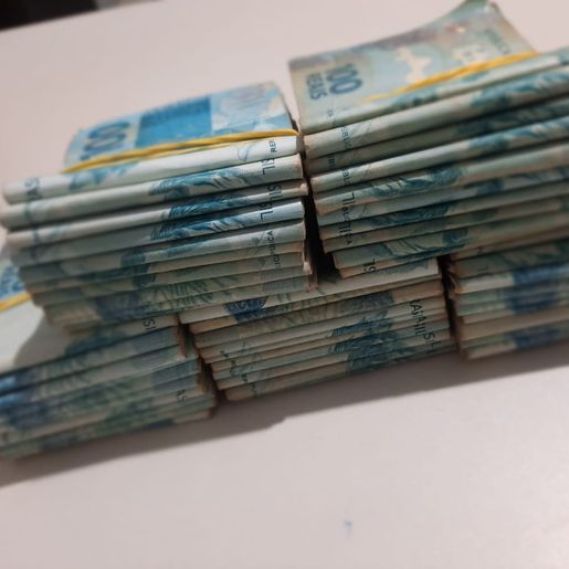 Mulher se passa por cliente e furta cerca de R$ 20 mil de empresa em São José do Cedro