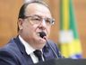 Deputado autor de projeto contra vacinação obrigatória morre de Covid