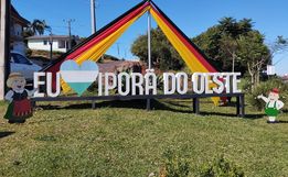 Ornamentação típica traz clima da Kerbfest 2023 à Iporã do Oeste