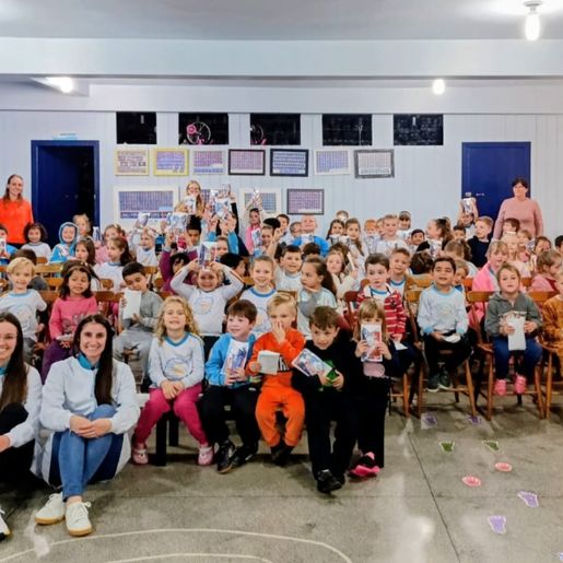 Saúde e Educação promovem escovação supervisionada nas escolas de Iporã