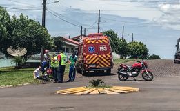 Colisão entre carro e moto deixa jovem ferido no bairro São Jorge
