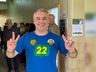 Candidato a prefeito, Edenilson Zanardi, vota na escola La Salle 