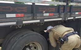 Polícia realiza fiscalização nos freios dos caminhões na SC-161