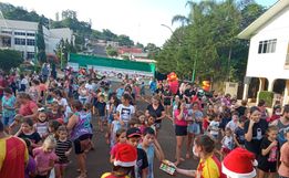 Grupo Onda Jovem promove Natal Solidário em Guarujá do Sul