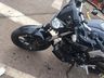 Mulher fica ferida em colisão entre carro e moto