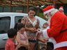 Noel do Sudoeste percorre bairros de Campo Erê entregando doces para crianças 