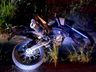 Saída de pista e choque contra barranco deixa jovem ferido na SC-305