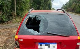 Motociclista fica ferido após colisão traseira com carro na BR-163, em Guaraciaba