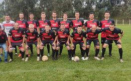 Flamengo volta a vencer e dispara na liderança do campo em Cedro