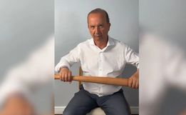 Governador de SC aparece com taco de beisebol em vídeo que comenta possível escolta a MST