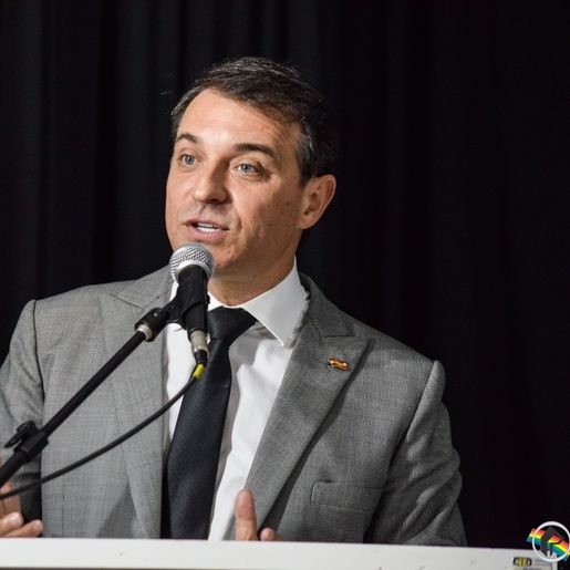 TJ suspende tramitação do processo de impeachment movido contra o governador de SC