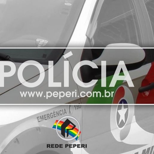 Homem morre e gestante fica ferida por facadas 
