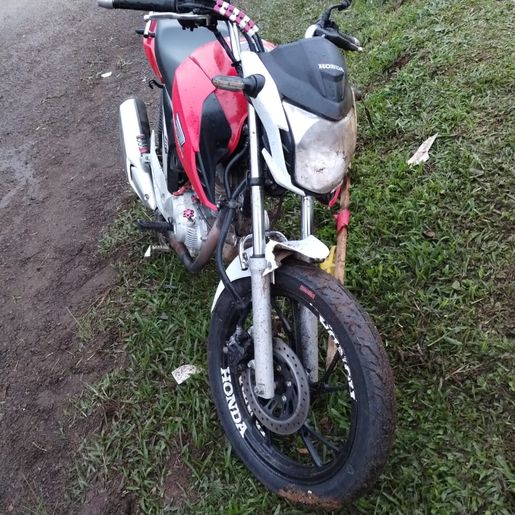 Motociclista desvia de colisão e sofre ferimentos em queda na SC-163