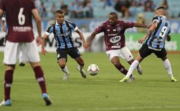 Caxias surpreende e derrota o Grêmio na estreia do Campeonato Gaúcho