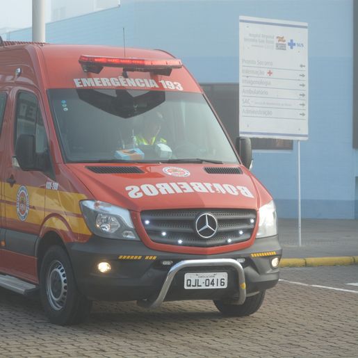 Homem fica gravemente ferido após ser atingido por ônibus em Guaraciaba 