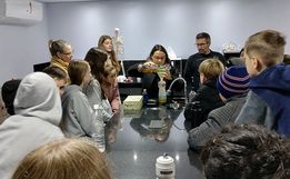 Produção de repelente natural é trabalho em escola de Guaraciaba