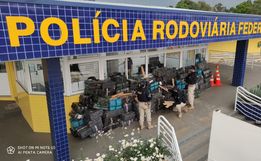 PRF apreende mais de 3,5 toneladas de maconha em carga de farelo de milho no Meio Oeste 