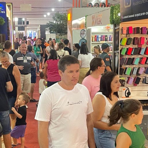 Domingo de sol tem parque cheio e negócios na Faismo 2024