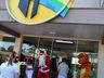 Campanha “Um presente de Natal” reúne crianças para entrega de presentes