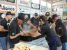 Jeep Clube prepara risoto beneficente para mais de 600 pessoas em evento da Apae de SMO