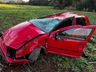 Veículo sai da pista e capota no interior de São Miguel do Oeste 