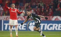 Mesmo com um a mais e pênalti a favor polêmico, Inter perde em casa para o Botafogo