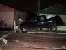 VÍDEO: Condutor colide caminhonete em poste e moradores cobram providências 