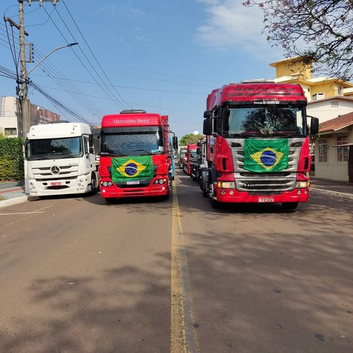 VÍDEO: 7 de setembro é marcado com carreata em São José do Cedro
