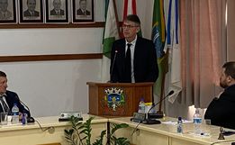 Em Sessão Extraordinária, Valmor Reis é empossado como prefeito de Iporã do Oeste