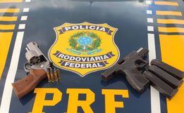 PRF apreende pistola, revólver e munições na BR-282 em Chapecó