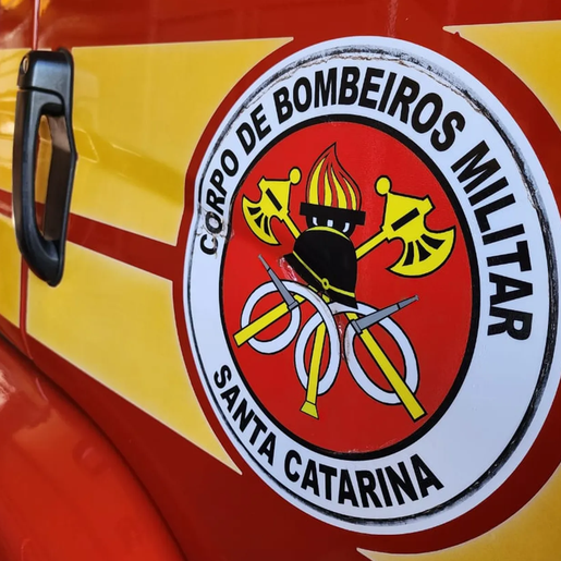 Trabalhador fica ferido em queda de telhado no interior de Itapiranga