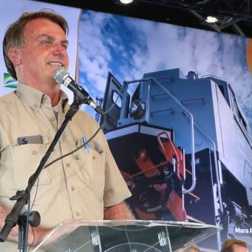 Bolsonaro anuncia investimentos de R$ 997 milhões para 2022, mas ignora SC