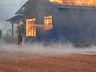 VÍDEO: Casa é destruída por incêndio em Campo Erê 