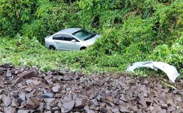 Passageiras ficam feridas em acidente na "curva da morte" em Guarujá do Sul