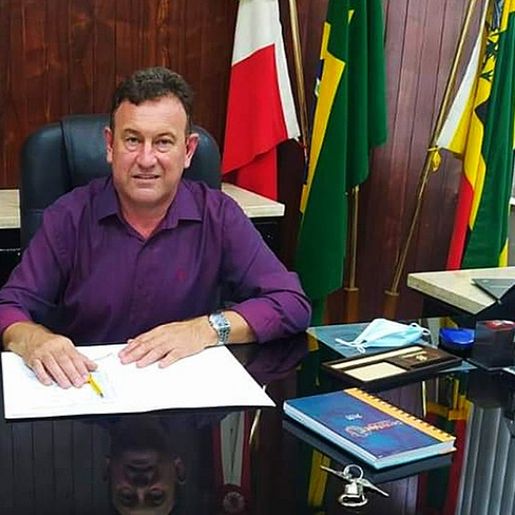 Construção do ginásio de esportes não deve iniciar neste ano, alerta prefeito