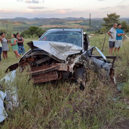 Colisão frontal deixa sete feridos na SC 480 