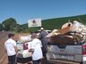 Mais de 200 sacos de lixo são recolhidos por voluntários nas margens das rodovias em Iporã do Oeste