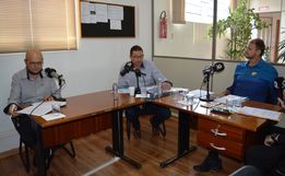 Candidatos a prefeito de São Bernardino apresentam propostas na Rádio Atalaia 