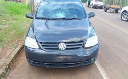 Homem fica ferido em acidente entre mobilete e carro 