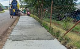 Setor de Urbanismo inicia concretagem das calçadas na via periférica