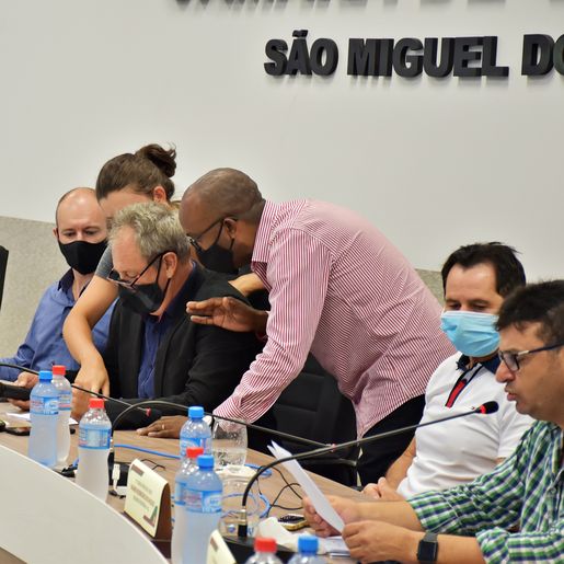 Primeira sessão extraordinária de 2021 tem polêmica e acaba suspensa em SMOeste 