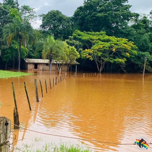 Fotos: Cheia dos rios em Itapiranga causa alagamentos