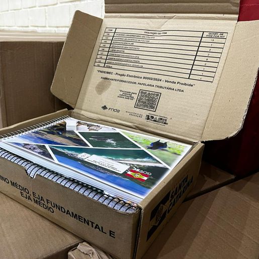 Entrega de kits escolares beneficia mais de cinco mil alunos da rede estadual