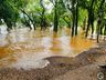 FOTOS: Nível de água do Rio Uruguai começa estabilizar em Itapiranga