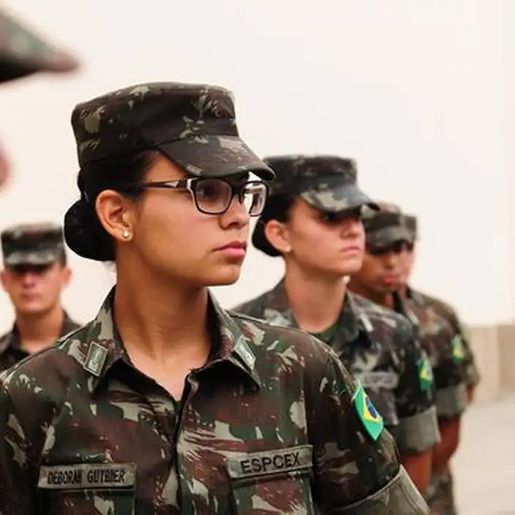Forças Armadas iniciam alistamento voluntário feminino