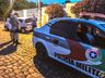 Mulher colide carro em veículo estacionado em São Miguel do Oeste