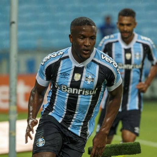 Grêmio larga bem no primeiro jogo do ano e vence o Caxias pelo Gauchão