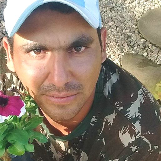 Brasileiro suspeito de degolar mulher na frente das filhas é preso